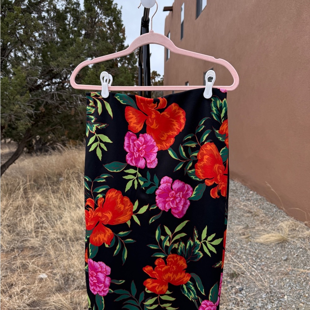 Floral Black Pencil Skirt | Express circa 2015